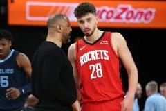 烏度卡：杰倫-格林和申京需理解，季后賽時(shí)他們的關(guān)注會(huì)更多