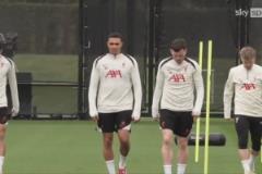 阿諾德重返利物浦訓(xùn)練，助力球隊備戰(zhàn)萊斯特城對決