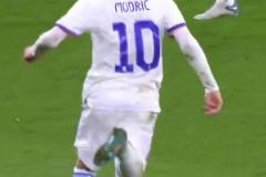 今晚，他能帶領球隊創(chuàng)造又一個伯納烏奇跡嗎？