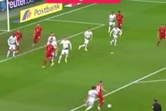 一指禪神功！索默對(duì)拜仁經(jīng)典的單指門線撲救