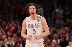 全能妖人！吉迪今夏受限，賽季場(chǎng)均14.6分8.1板7.2助1.2斷0.6帽