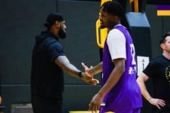 湖人官推曬G1倒計(jì)時(shí)訓(xùn)練照：輕松備戰(zhàn)