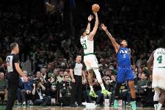 塔圖姆談班凱羅：我們都在為勝利而戰(zhàn)，球場(chǎng)上沒(méi)有朋友