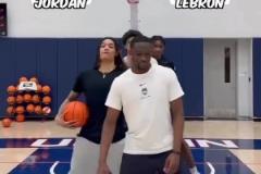 國外街頭采訪：喬丹詹姆斯二選一？約基奇還是亞歷山大？