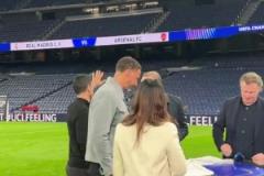 征服伯納烏！阿森納客場球迷賽后繼續(xù)高歌，塔子哥揮手致意