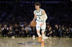 三球：地板上撒尿的狗讓我困擾，交易流言卻成焦點(diǎn)