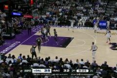 佛光普照克萊投進(jìn)附加賽生涯首球，隨后第二記三分也跟著進(jìn)！