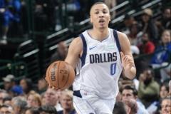 ?？怂_姆替補9分鐘高效表現(xiàn)：2中2、罰球2中2貢獻6分2板5助1斷