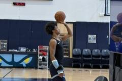 韋爾斯帶傷重返訓(xùn)練場 灰熊新秀繼續(xù)康復(fù)訓(xùn)練