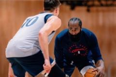 目標(biāo)！目如鷹隼心似釘！哈登訓(xùn)練照曝光：專注只有一件事