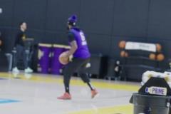 詹姆斯加練運球三分，側(cè)翼底角連續(xù)命中備戰(zhàn)季后賽