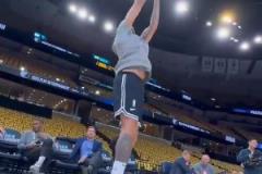 獨(dú)行俠一戰(zhàn)定生死！今天會(huì)是火力全開的濃眉嗎？