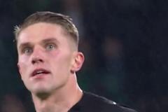 吃餅&1v1&任意球樣樣精通！阿森納曼聯(lián)爭搶的約克雷斯又戴帽