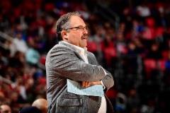 大范甘迪：布登執(zhí)教一場賺60萬 太陽主帥職位最吸引人