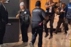 愛德華茲賽后仍感不適：G1比賽，無需過度擔憂