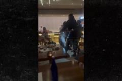 美媒爆料：因被手機(jī)強(qiáng)光貼臉照射，德羅贊在壽司店暴揍一男子