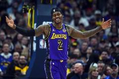 范德比爾特：主動出擊是關鍵，對抗不占優(yōu)時翻盤確實困難