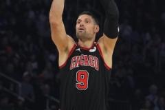 武切維奇今夏繼續(xù)被公牛兜售，場均18.5分10.1板3.5助引關(guān)注