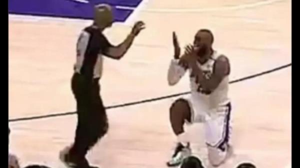 美媒曝光：詹姆斯今夜單膝跪地向戴維斯求婚