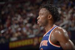 哈特：阿努諾比熱愛季后賽級(jí)別的身體對(duì)抗，他是個(gè)頂級(jí)球員