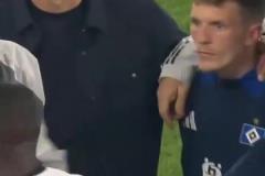 戲劇效果這么強？漢堡全場多打一人遭逼平，賽后前鋒后衛(wèi)激烈內(nèi)訌