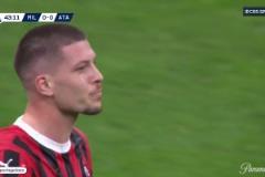 米蘭全場(chǎng)唯一有威脅的射門(mén)！約維奇停球轉(zhuǎn)身抽射稍稍偏出！