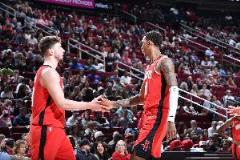 小賈巴里：與申京和亞當斯同時登場時，我們的攻防表現(xiàn)截然不同