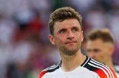 拜仁穆勒獲海登海姆球迷掌聲，其他球員遭噓聲對待