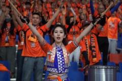 為云南玉昆而戰(zhàn)！云南美女球迷能讓你成為云南玉昆的球迷嗎