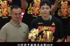 沒職業(yè)前景曾被退隊，楊舒予在姐姐特訓下，終成總決賽MVP！