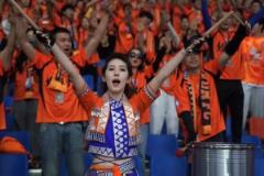 云南玉昆球迷小姐姐一看就是霸氣十足?。? style=