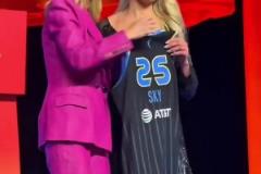 WNBA最新選秀結(jié)果出爐，實(shí)至名歸期待她們接下來(lái)的表現(xiàn)