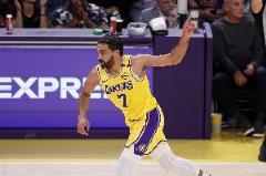 文森特關(guān)鍵貼防三分4中2貢獻(xiàn)6分1帽