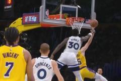 16秒挑戰(zhàn)2次！蘭德爾防守里夫斯再被吹犯規(guī)，芬奇再次挑戰(zhàn)成功！