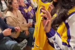 原來萊昂納德的性格是極內(nèi)向的，直到哈登來了...