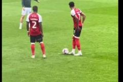 預(yù)訂普斯卡什？年度最狡猾任意球誕生！創(chuàng)意、腳法都10分！