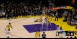 蘭德爾突破撞倒東契奇被判進(jìn)攻犯規(guī) 芬奇挑戰(zhàn)成功