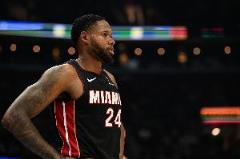 海史密斯半場(chǎng)貢獻(xiàn)9分但正負(fù)值-14