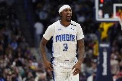 波普三分6中0！莫斯利：他防守拼盡全力卻遭嚴防死守