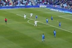 我就擅長這個！本澤馬的另一次經(jīng)典底線過人助攻