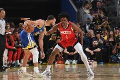 阿門(mén)：從小看庫(kù)里比賽并模仿他，深知空位威脅有多大