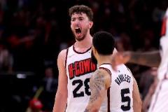 科爾談申京：不會(huì)放任他打1打1，但他會(huì)貢獻(xiàn)很多分