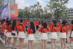 陽光青春大長腿真好看！云南隊小白裙女球迷們跳舞助威