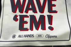 快船主場球迷福利：每人一份毛巾&發(fā)聲器 還有小卡絕殺T恤