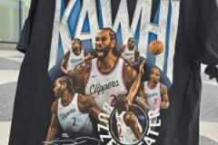 直覺巨蛋迎來首場季后賽！快船為提前到場球迷發(fā)放小卡T恤