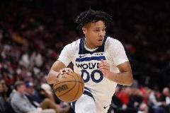 芬奇：小特倫斯-香農(nóng)表現(xiàn)穩(wěn)定，可能未來會更多依賴他