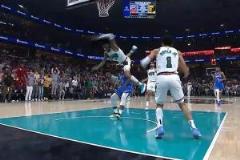 多特防守失誤撞翻空中莫蘭特 恰拍倒地后返回更衣室