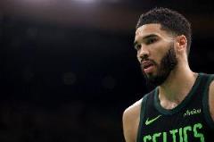 8秒違例改判后裁判對(duì)你說(shuō)了啥？塔圖姆怒斥：我TMD根本不想聽(tīng)這些