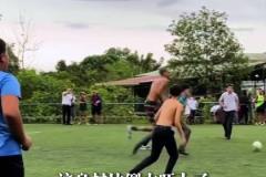 文班亞馬這身材比克勞奇還夸張，他去當守門員就是bug