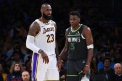 詹姆斯：他們把握了機(jī)會(huì)，我們沒(méi)抓住關(guān)鍵時(shí)刻